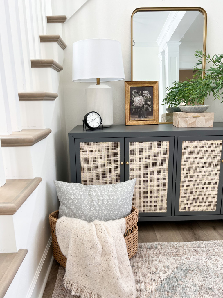 console table decor 