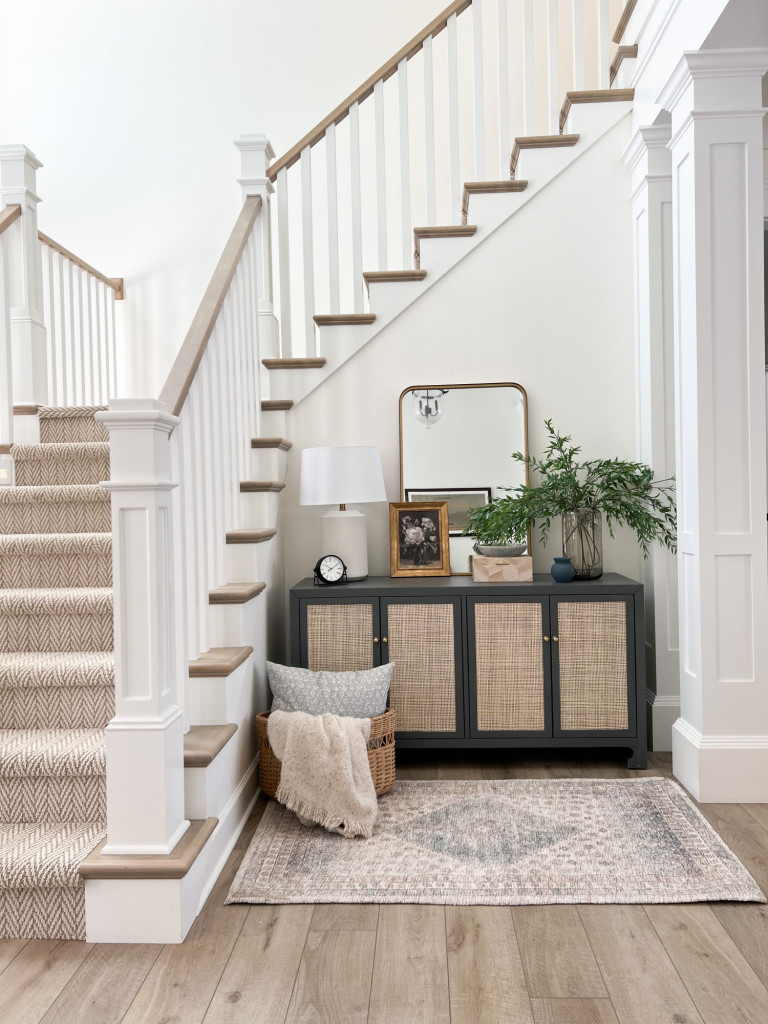 Entryway console design 