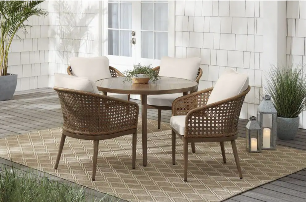 outdoor dining set