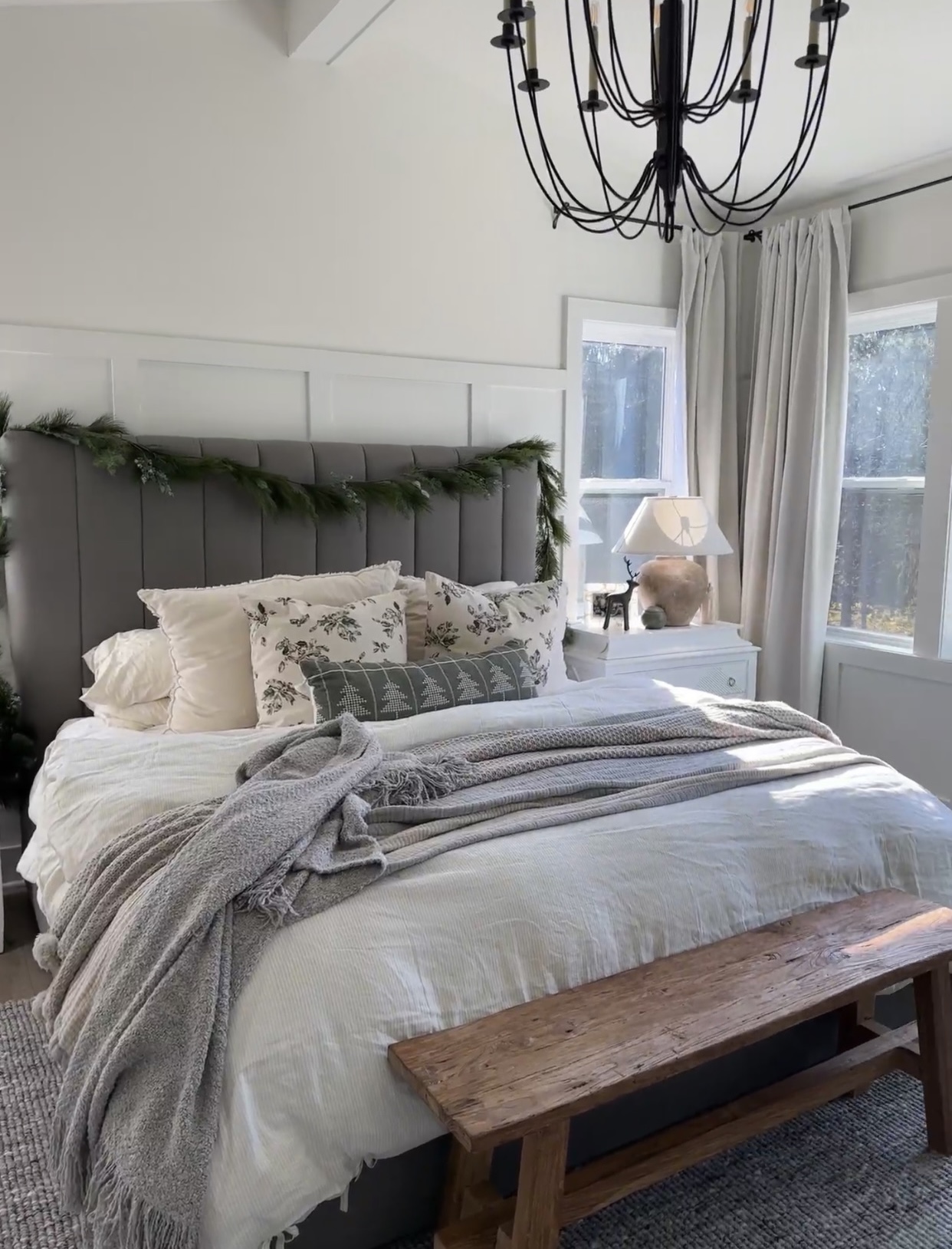 holiday bedroom decor